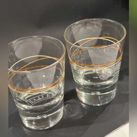 Two Vintage Bailey's Bubble Bottom Highball Glasses Gold and Tan Swirl Design - Picture 3 of 10